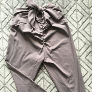 Astoria activewear luxe scrunch bow leggings